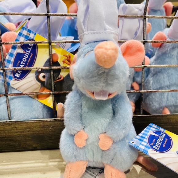 Disney Parks Ratatouille “Remy” Shoulder Plush - Picture 4 of 5